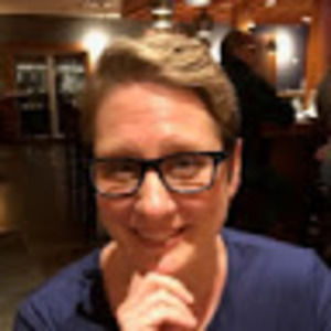 Meet your Posher, Carolyn